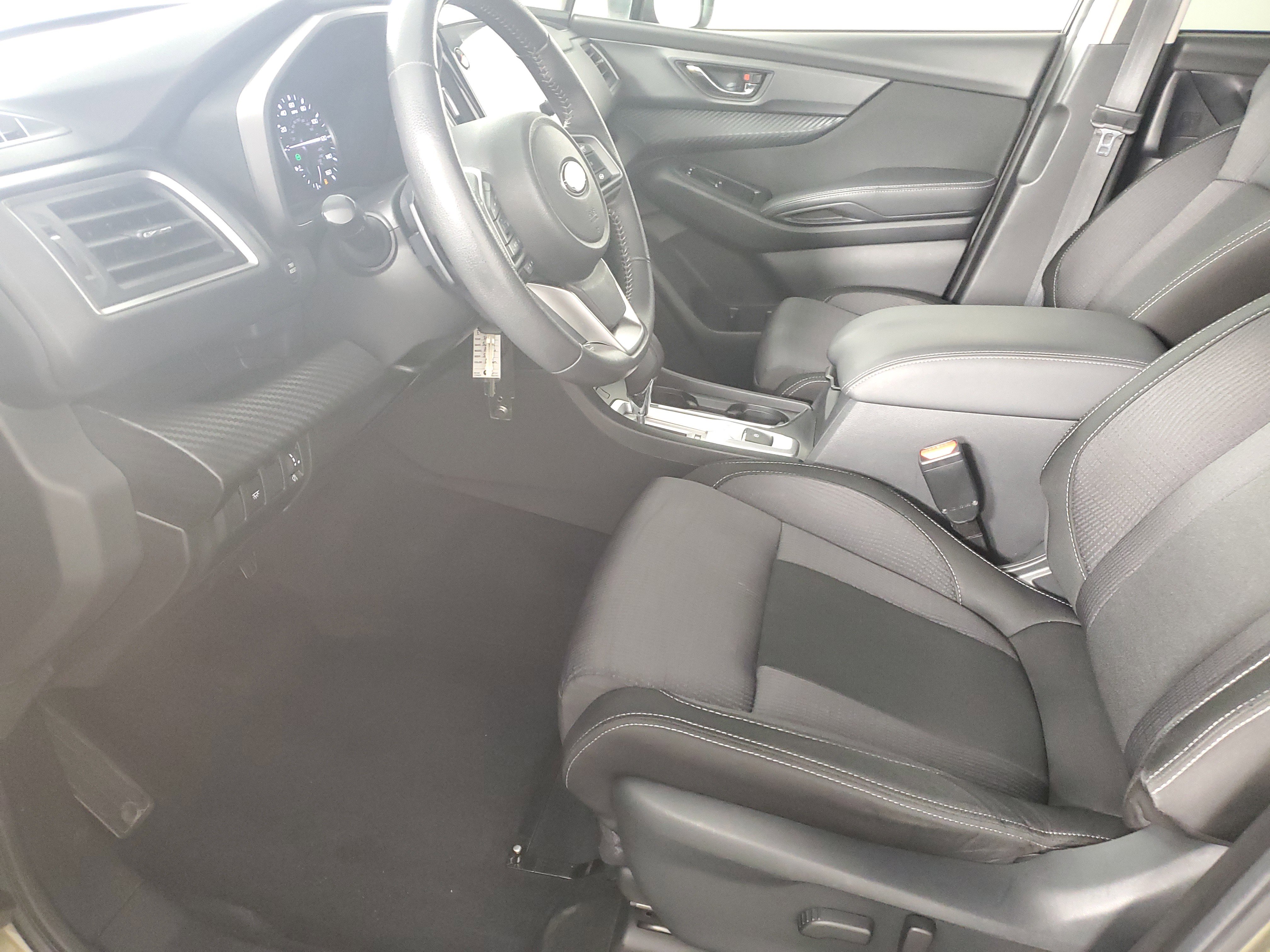 Used 2023 Subaru Ascent Premium image 11