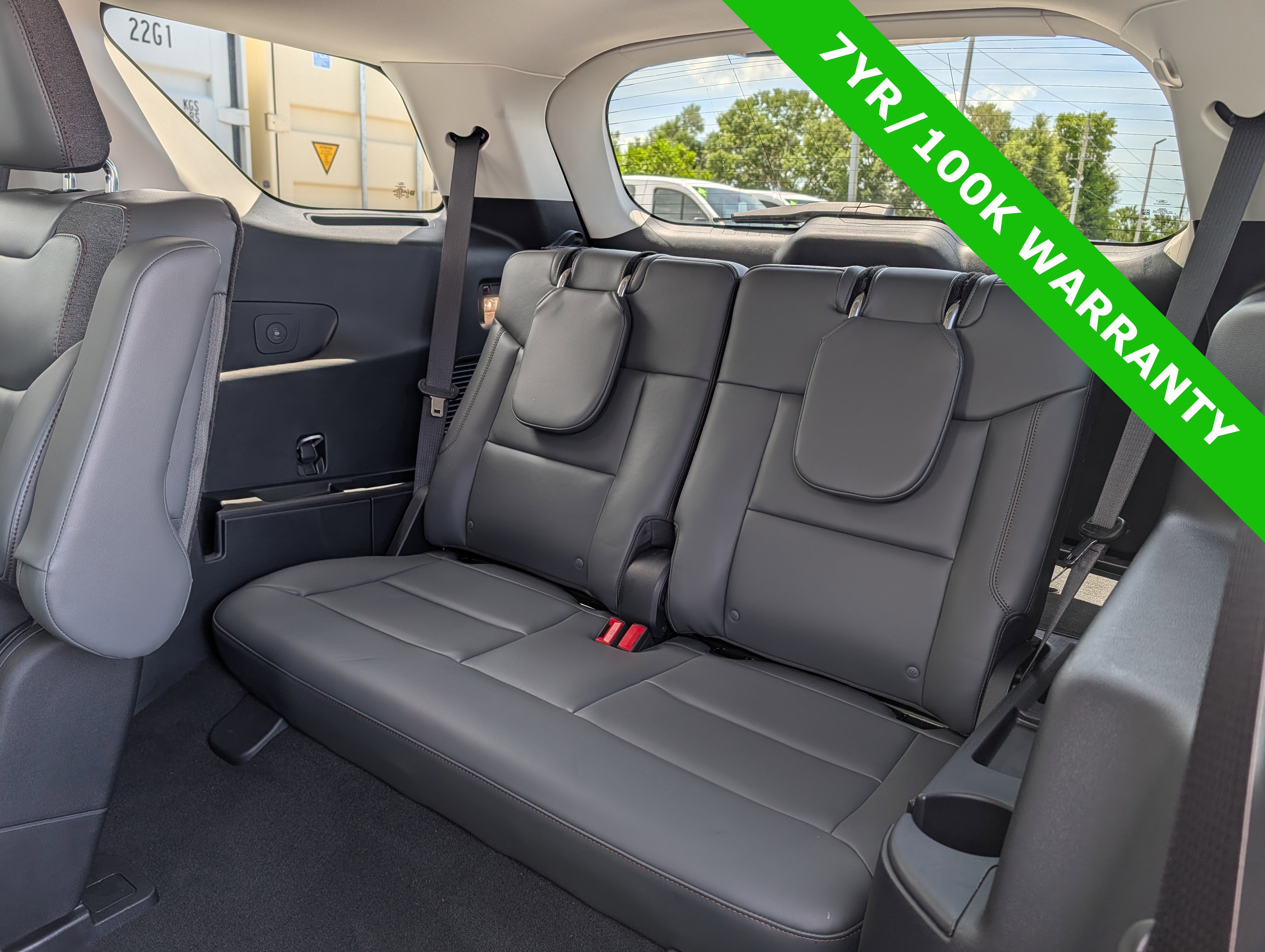 Certified 2025 Ford Explorer Active w/ Active Comfort Package RWD image 15