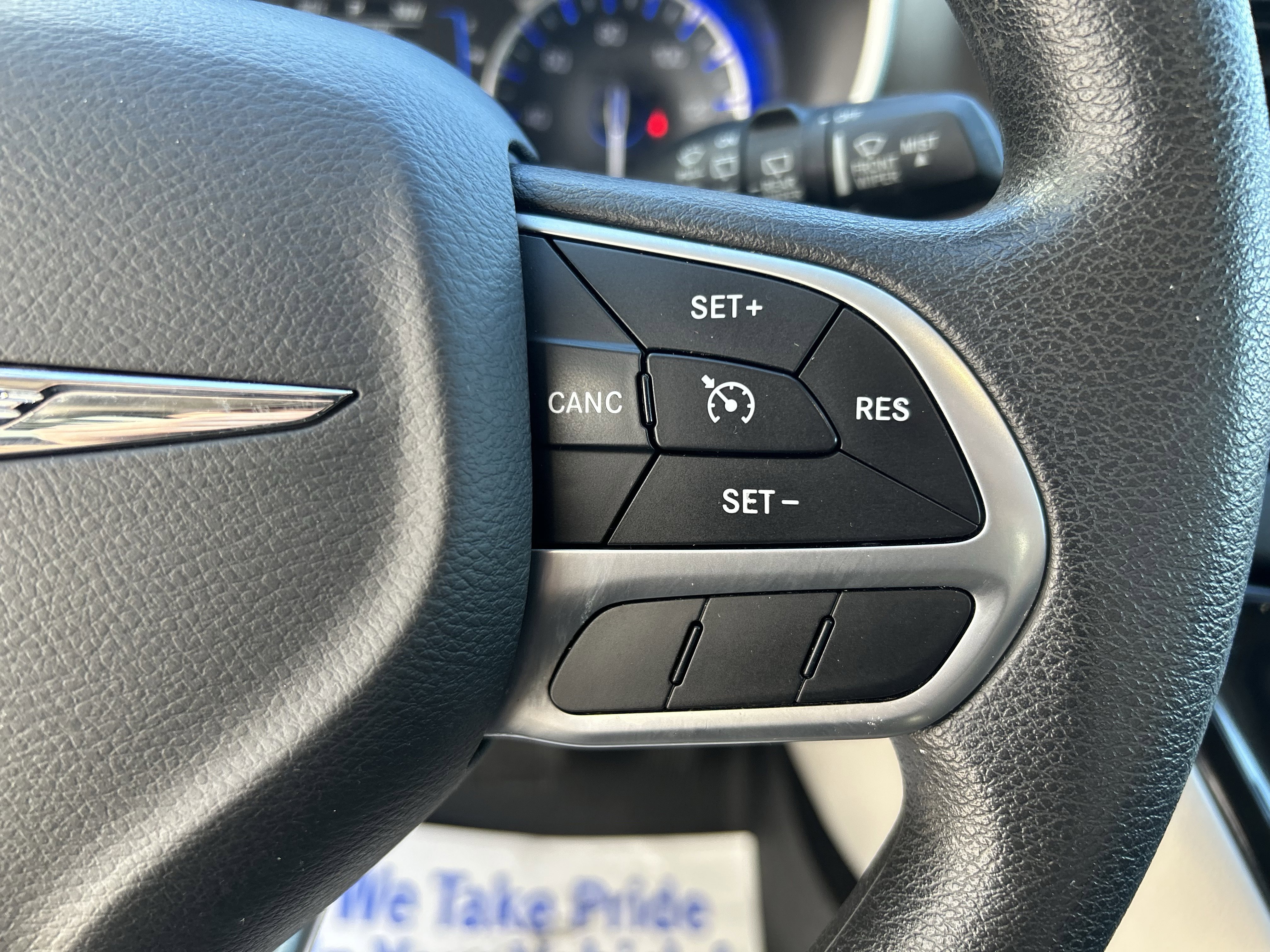 Used 2017 Chrysler Pacifica Touring w/ Tire & Wheel Group image 22