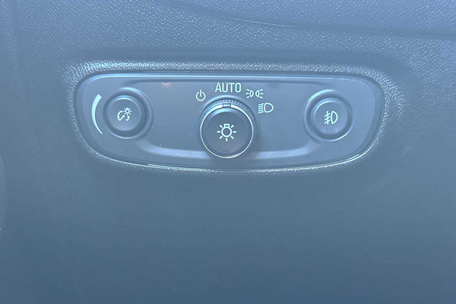 Used 2022 Chevrolet Equinox Premier image 34