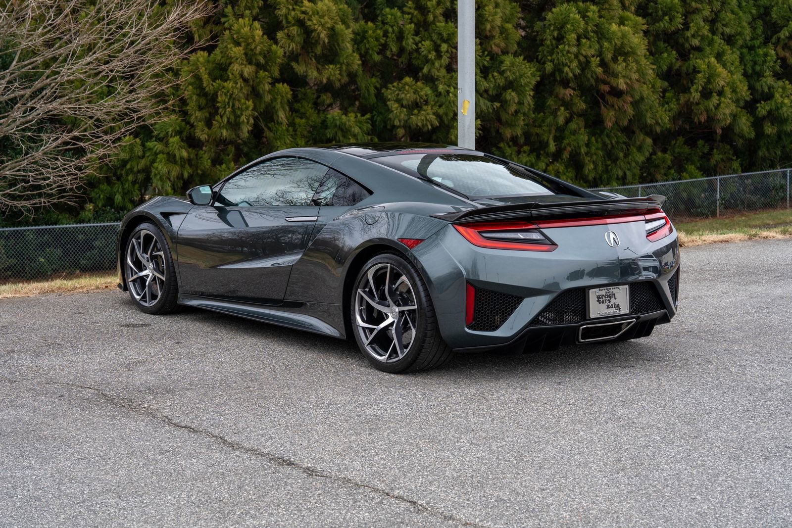 Used 2017 Acura NSX image 2