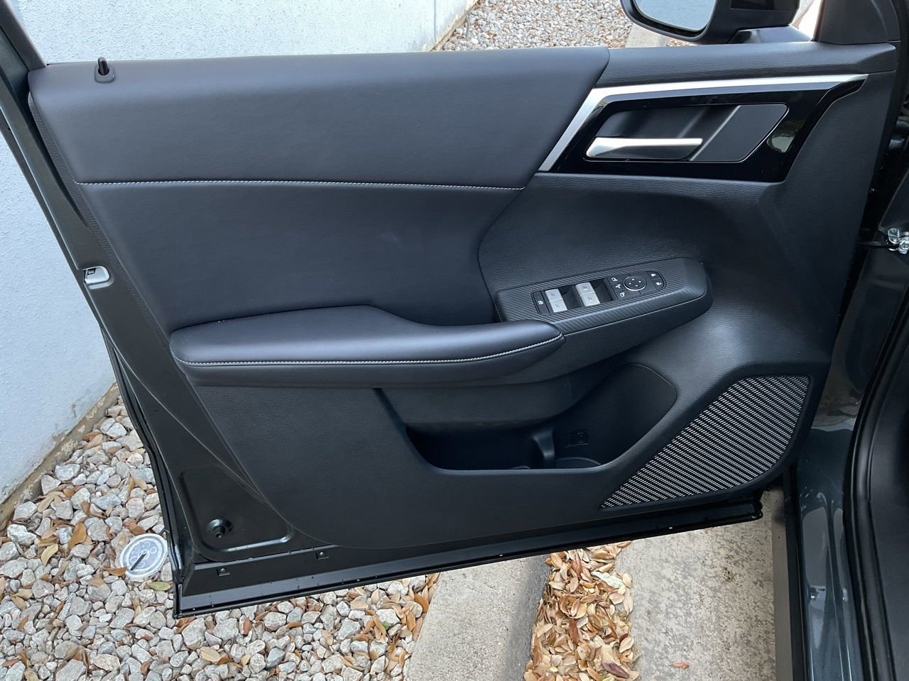 New 2026 Nissan Rogue SL image 12