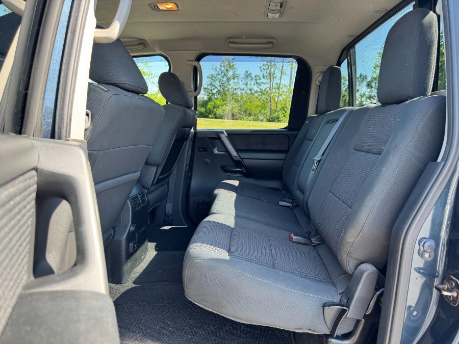 Used 2014 Nissan Titan SV AWD/4WD image 16