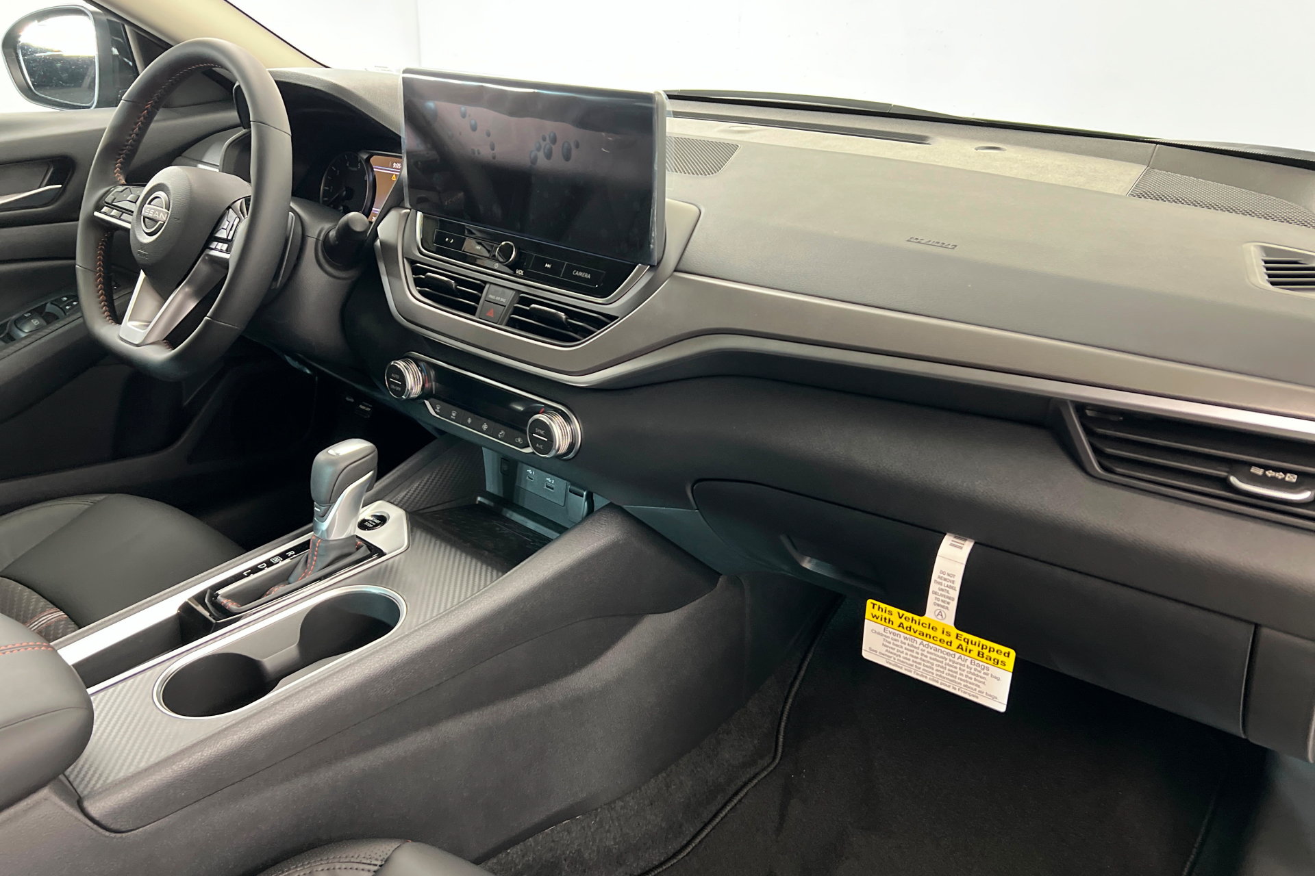 New 2026 Nissan Altima 2.5 SR w/ SR Midnight Edition Package FWD image 23