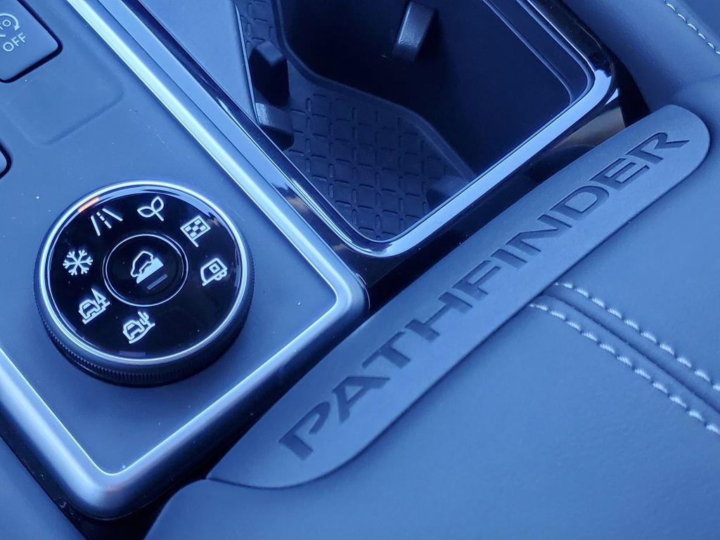 New 2026 Nissan Pathfinder SL image 25