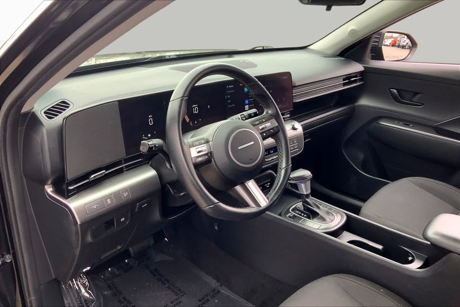 Used 2024 Hyundai Kona SEL FWD image 16