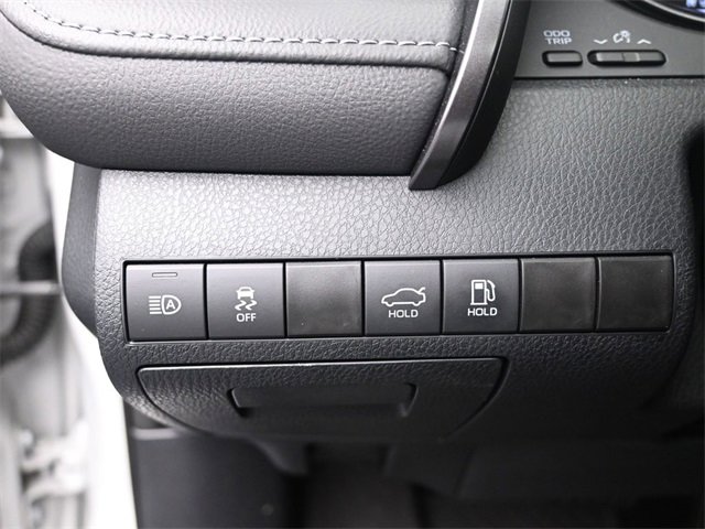 Used 2024 Toyota Camry SE image 16