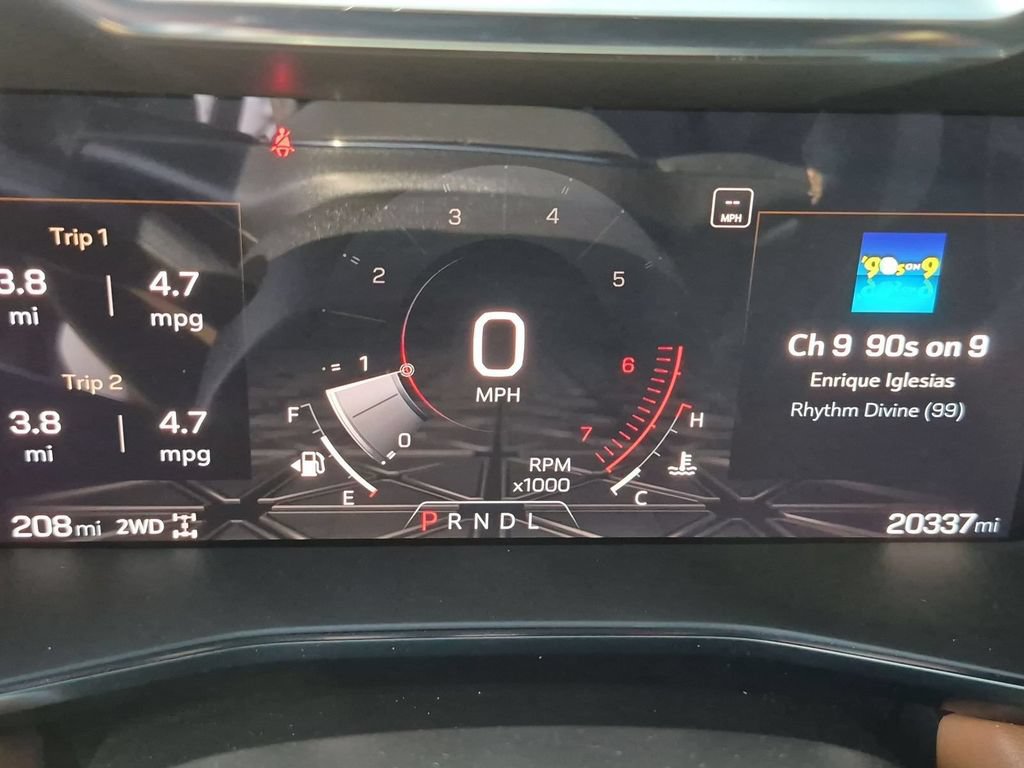 Used 2025 GMC Canyon AT4 AWD/4WD image 4