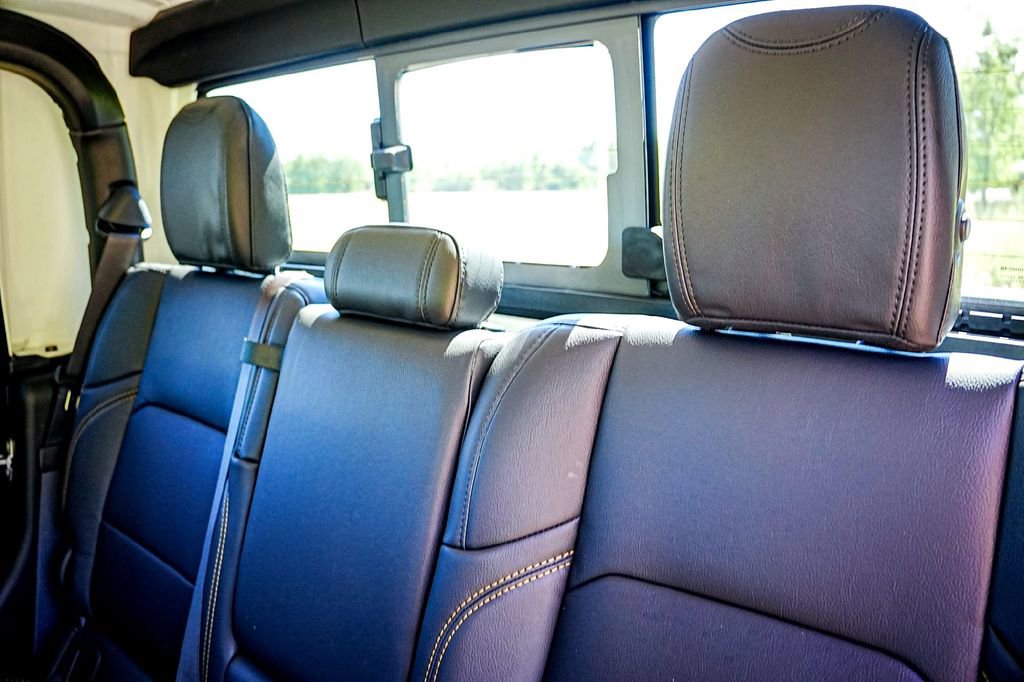 New 2025 Jeep Gladiator Sport image 29