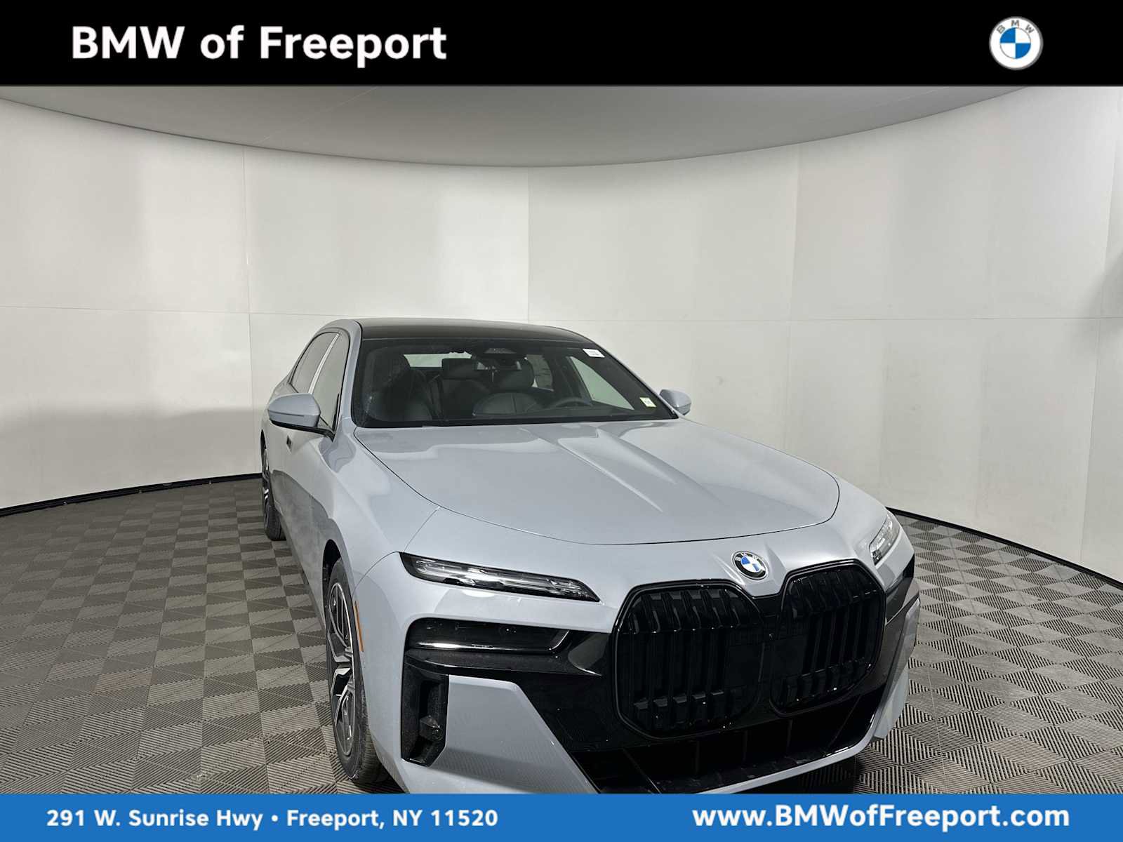 New 2026 BMW 760i xDrive w/ Executive Package image 1