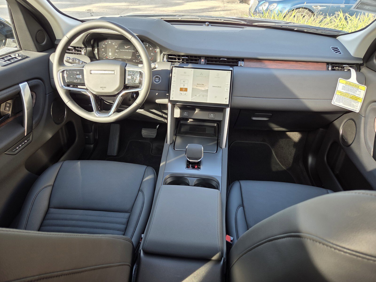 New 2025 Land Rover Discovery Sport S AWD/4WD image 4