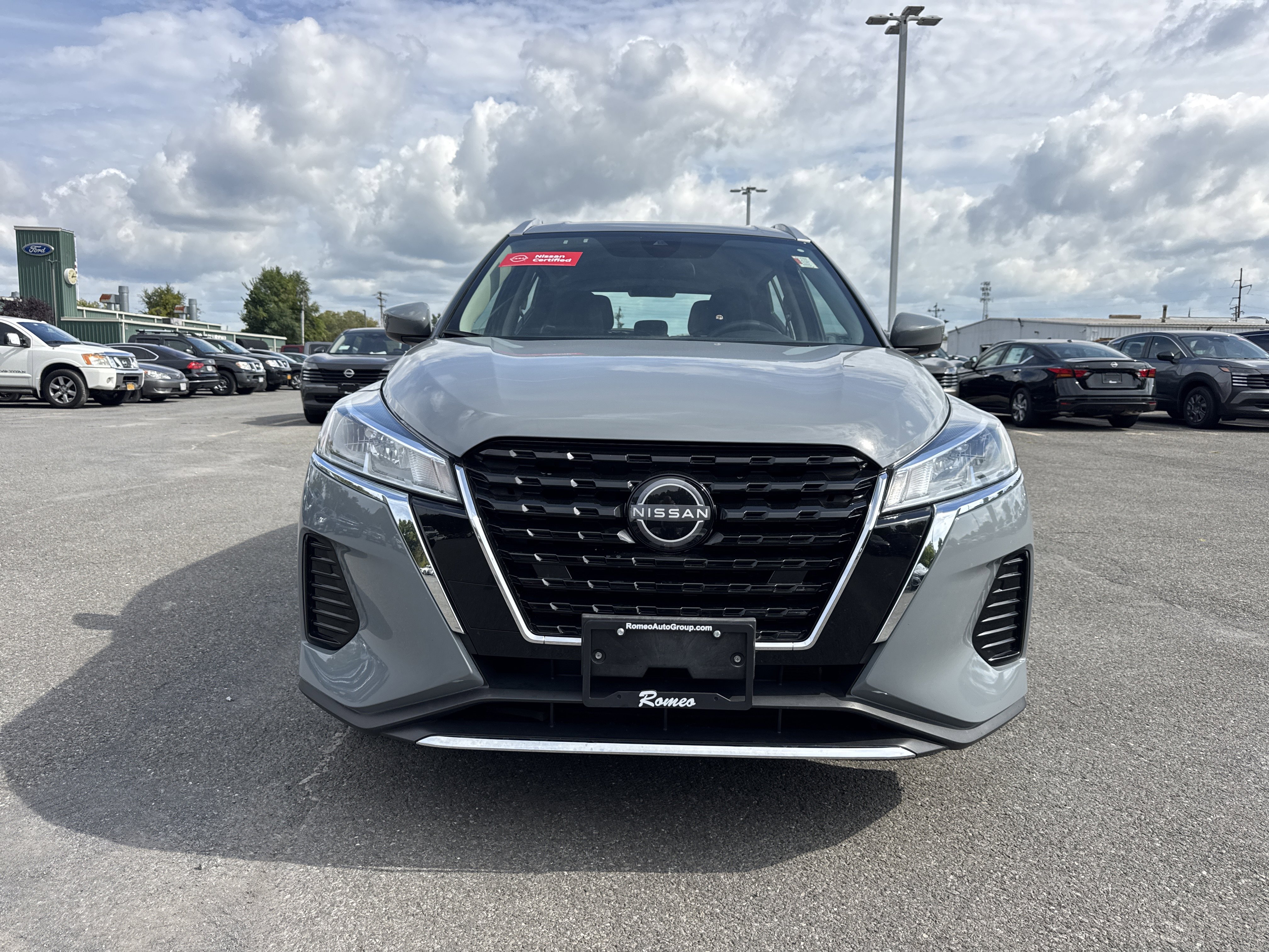 Certified 2023 Nissan Kicks SV image 2