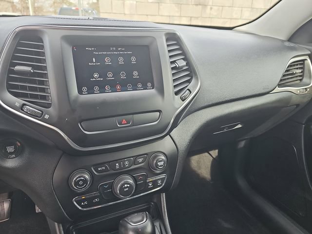 Used 2019 Jeep Cherokee Latitude Plus image 22