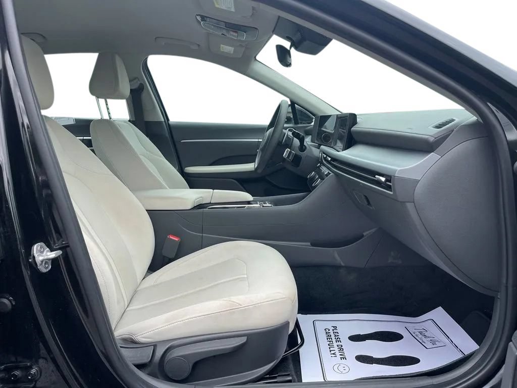 Used 2025 Hyundai Sonata SEL FWD image 20