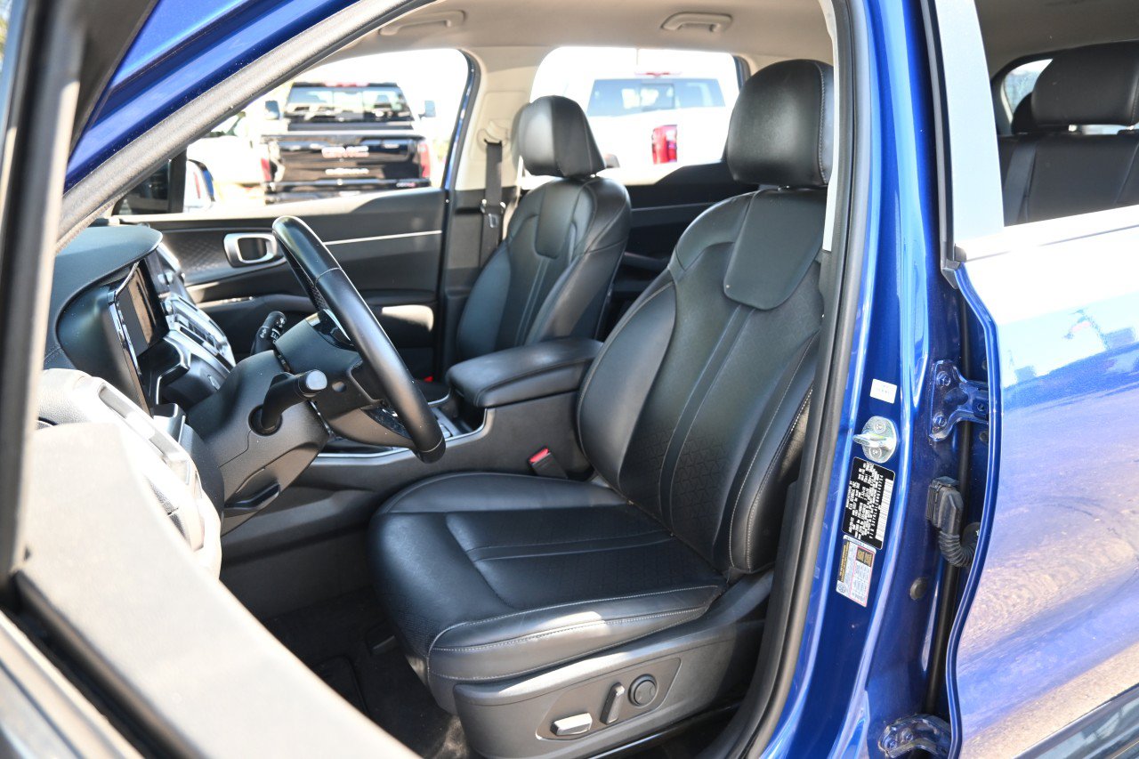 Used 2022 Kia Sorento S FWD image 18