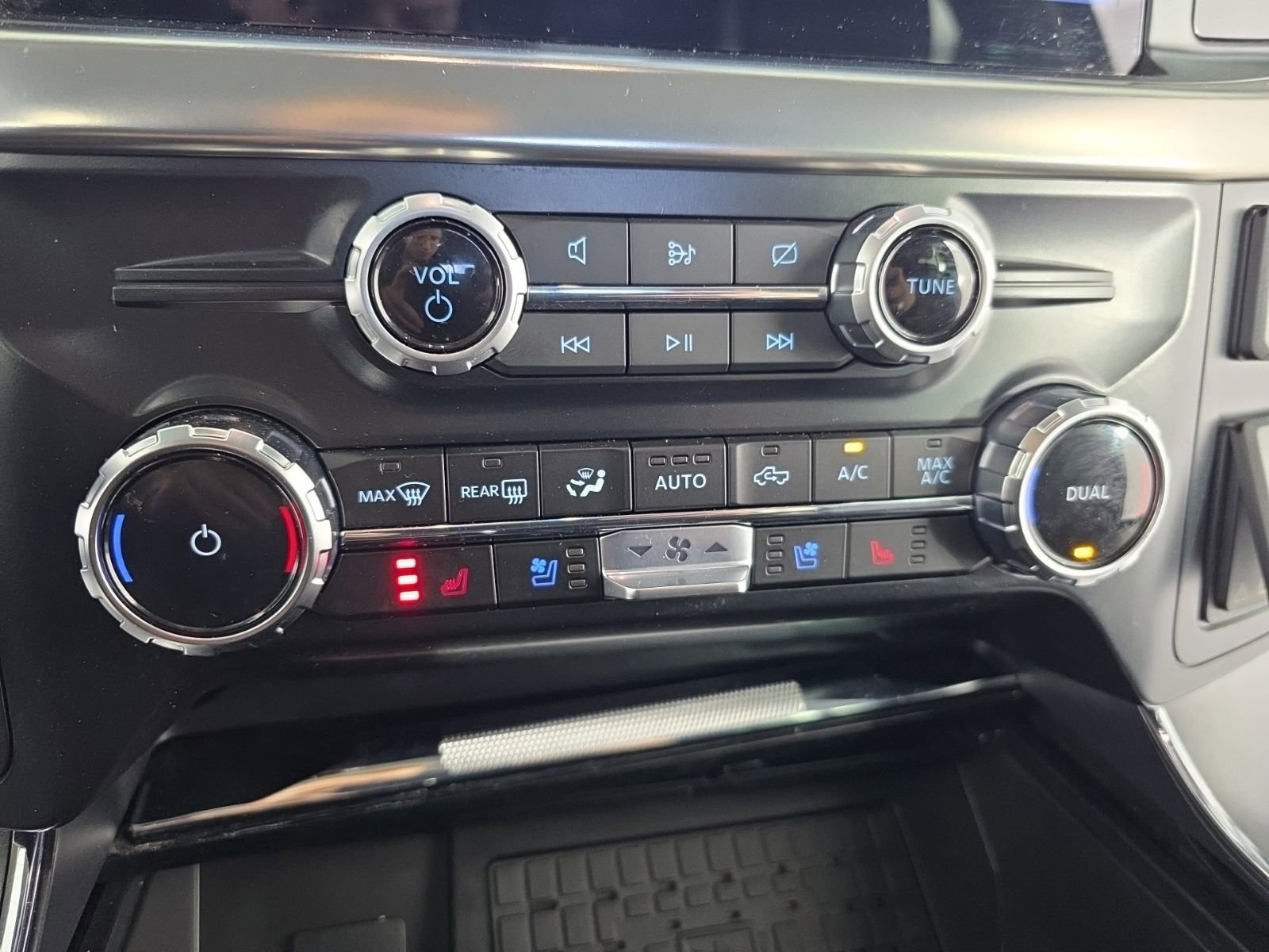 Used 2023 Ford F150 Lariat w/ Equipment Group 502A High image 20