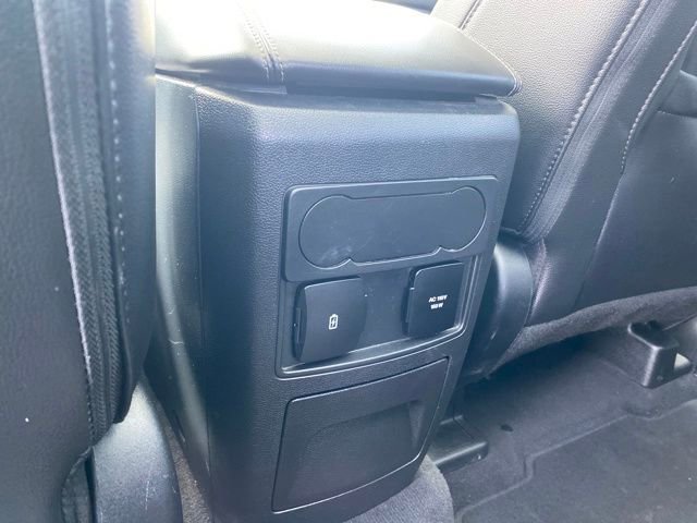 Used 2022 Ford Explorer Limited image 21