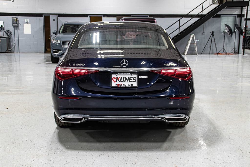 Used 2025 Mercedes-Benz S 580 4MATIC Sedan image 9