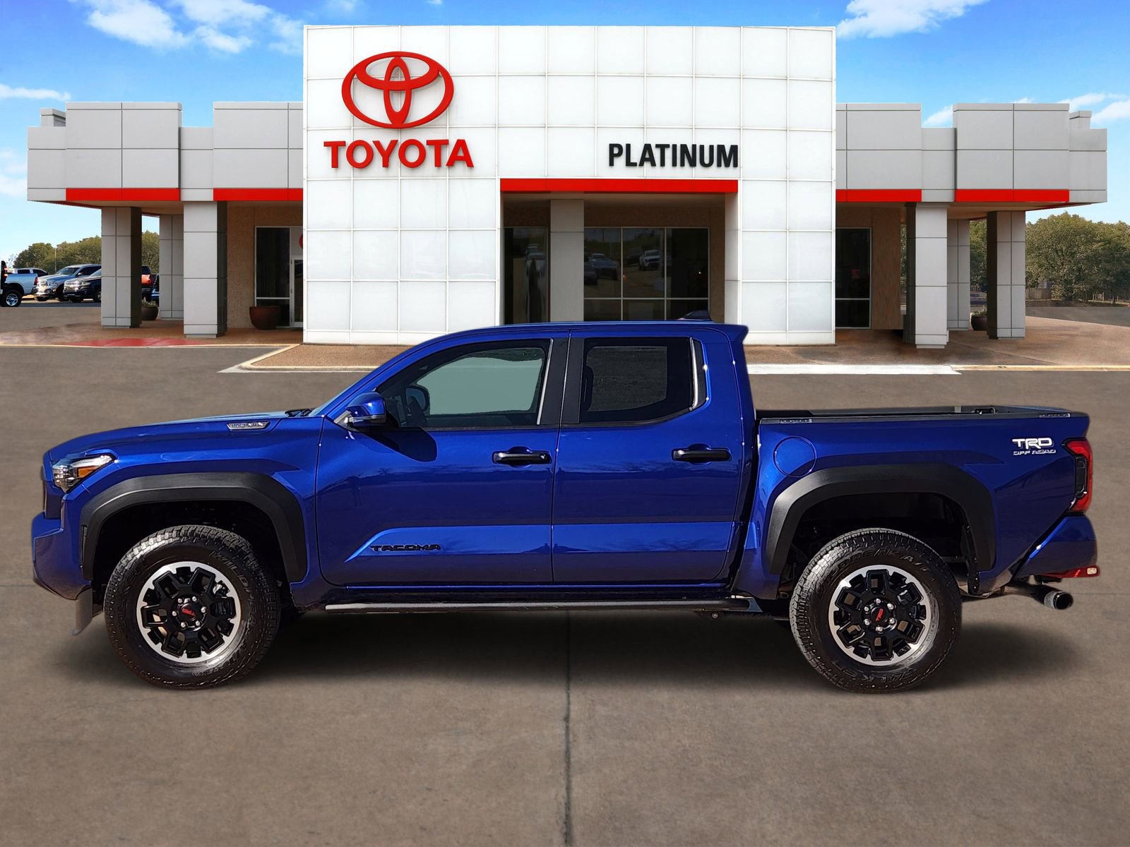 Used 2025 Toyota Tacoma TRD Off-Road image 3