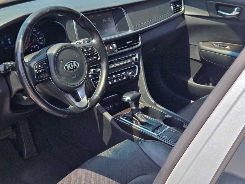 Used 2018 Kia Optima EX w/ Premium Package image 30