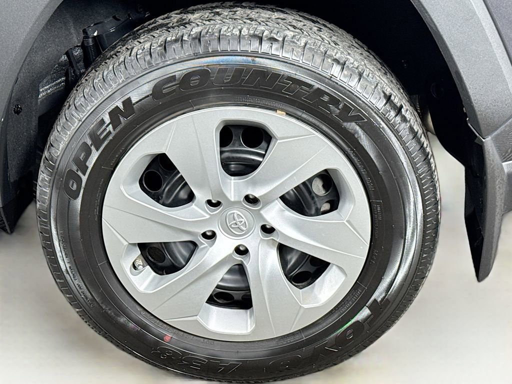 Certified 2023 Toyota RAV4 LE image 9
