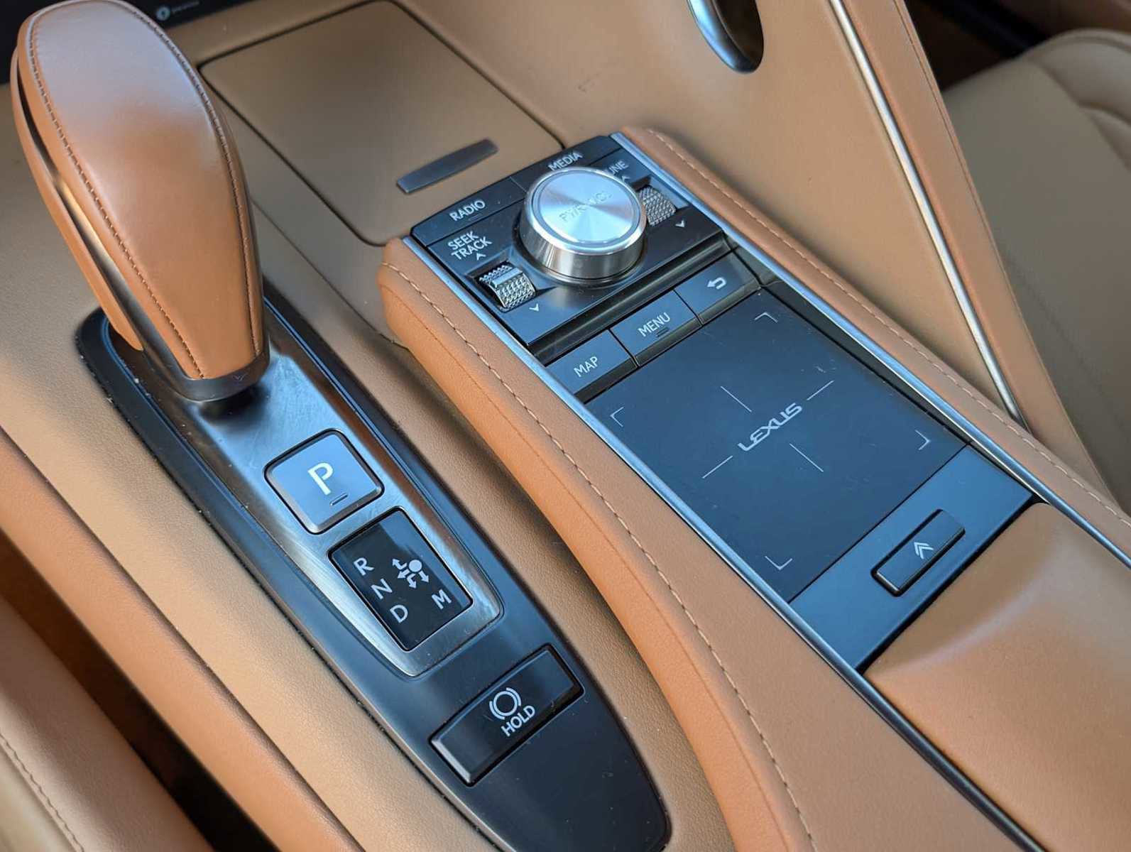 Used 2022 Lexus LC 500 Convertible image 15