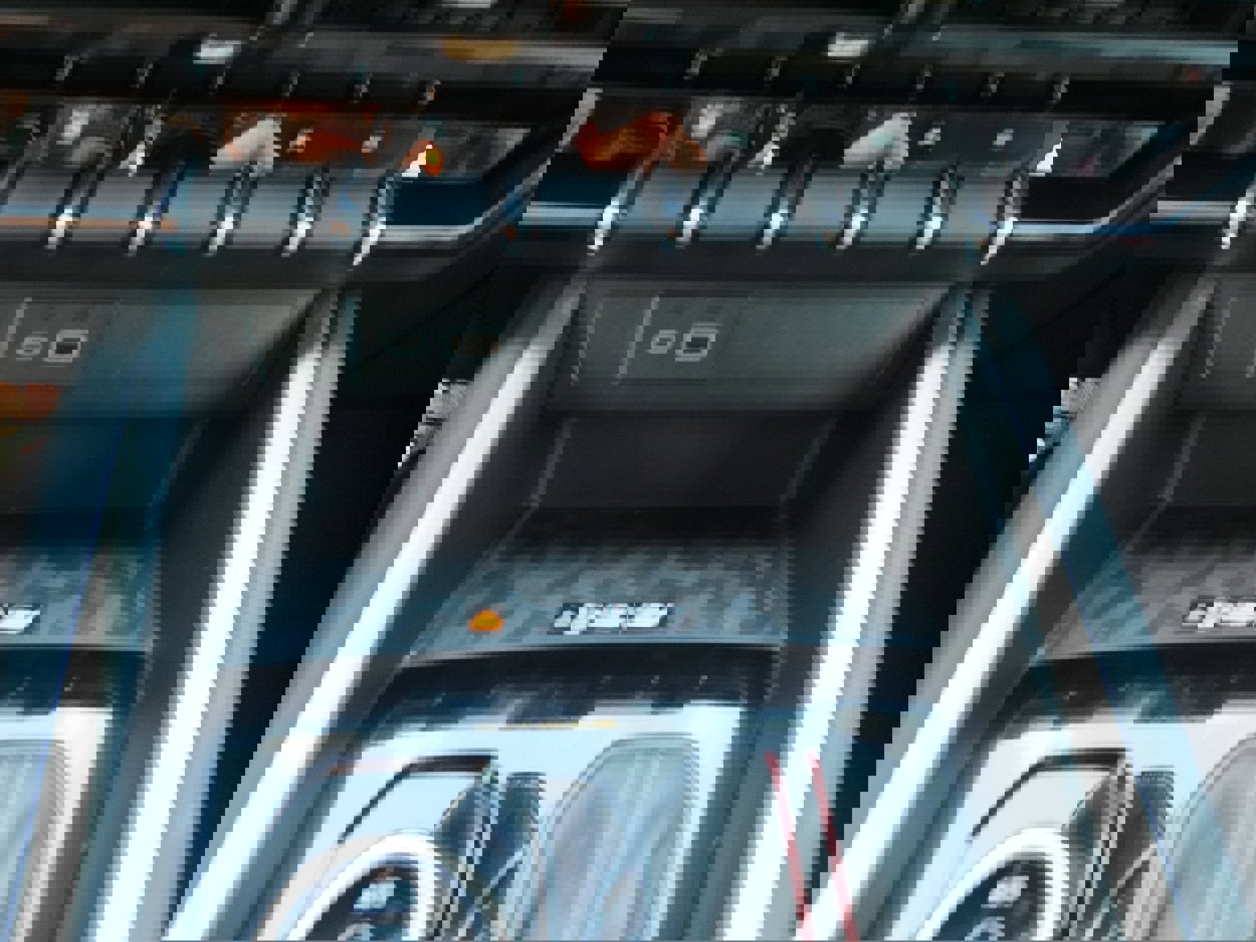 Used 2024 Chevrolet Colorado Z71 w/ Z71 Convenience Package 2 image 24