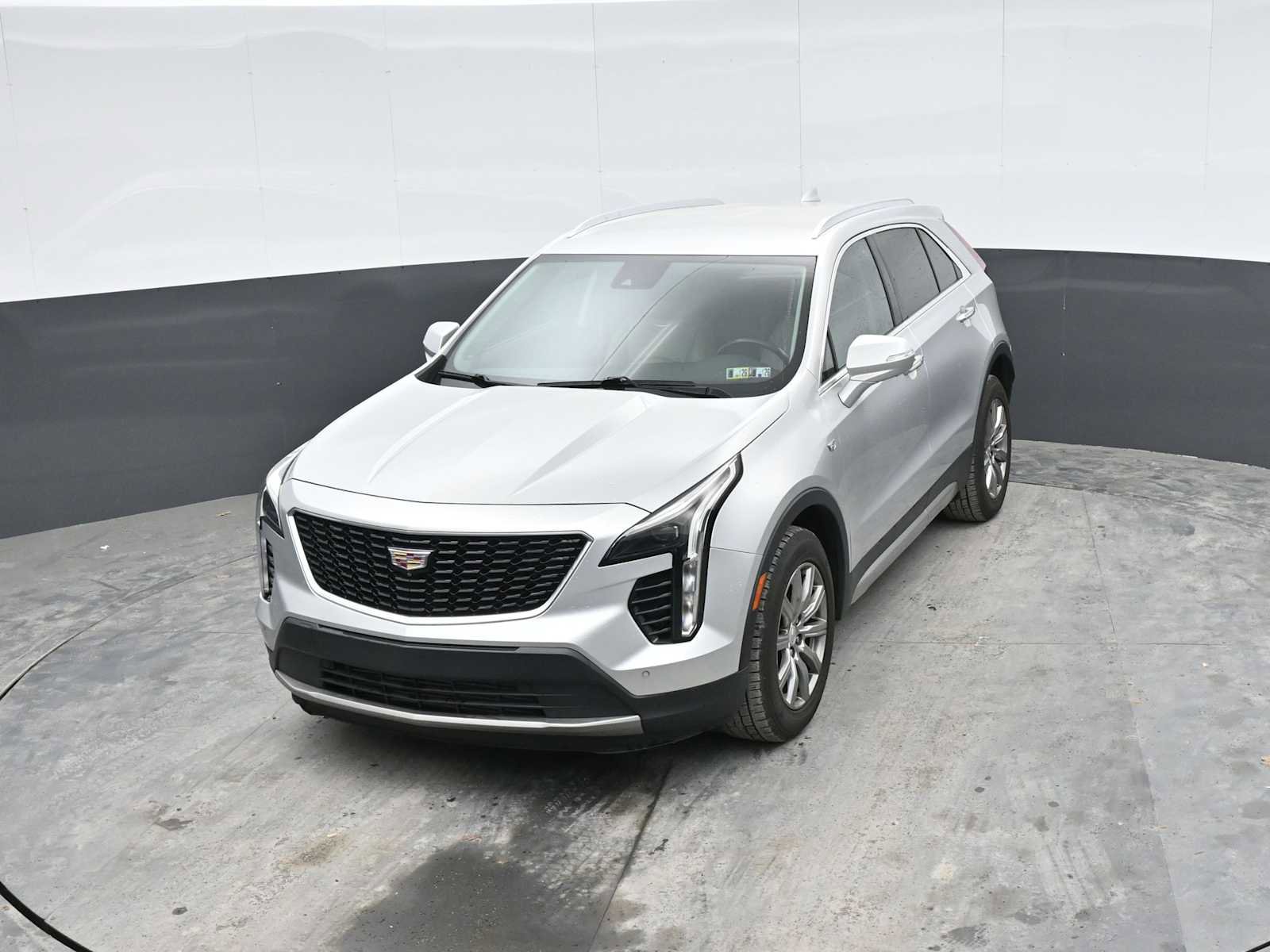 Used 2019 Cadillac XT4 Premium Luxury w/ Enhanced Visibility Package AWD/4WD image 16