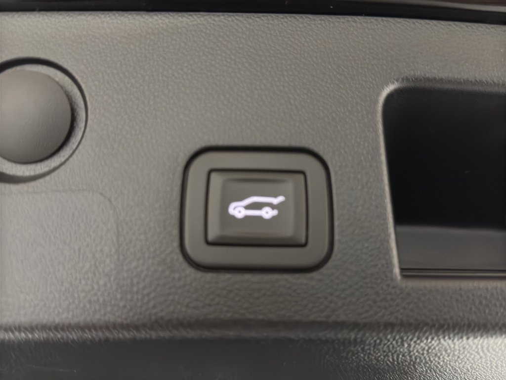 Used 2025 Chevrolet Equinox LT w/ Convenience Package II image 20