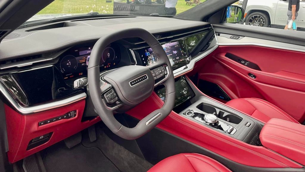 Used 2024 Jeep Wagoneer Launch Edition image 2