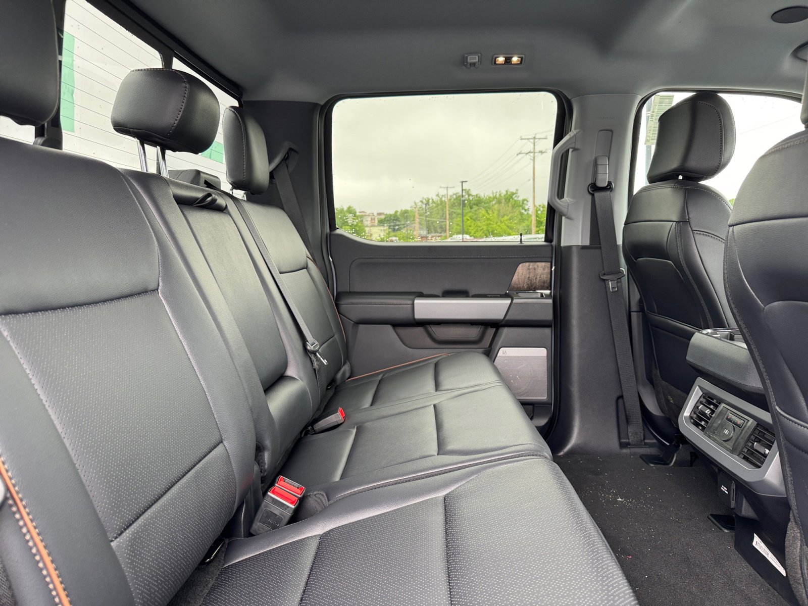 New 2025 Ford F250 Lariat w/ Lariat Ultimate Package image 27