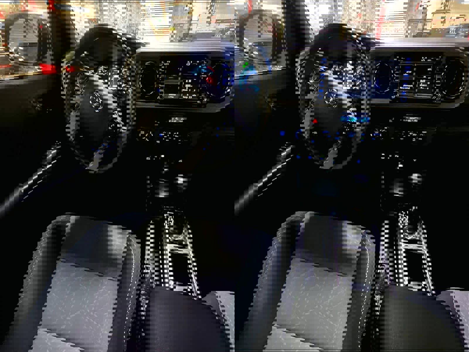 Used 2023 Toyota Tacoma TRD Sport w/ Technology Package image 17