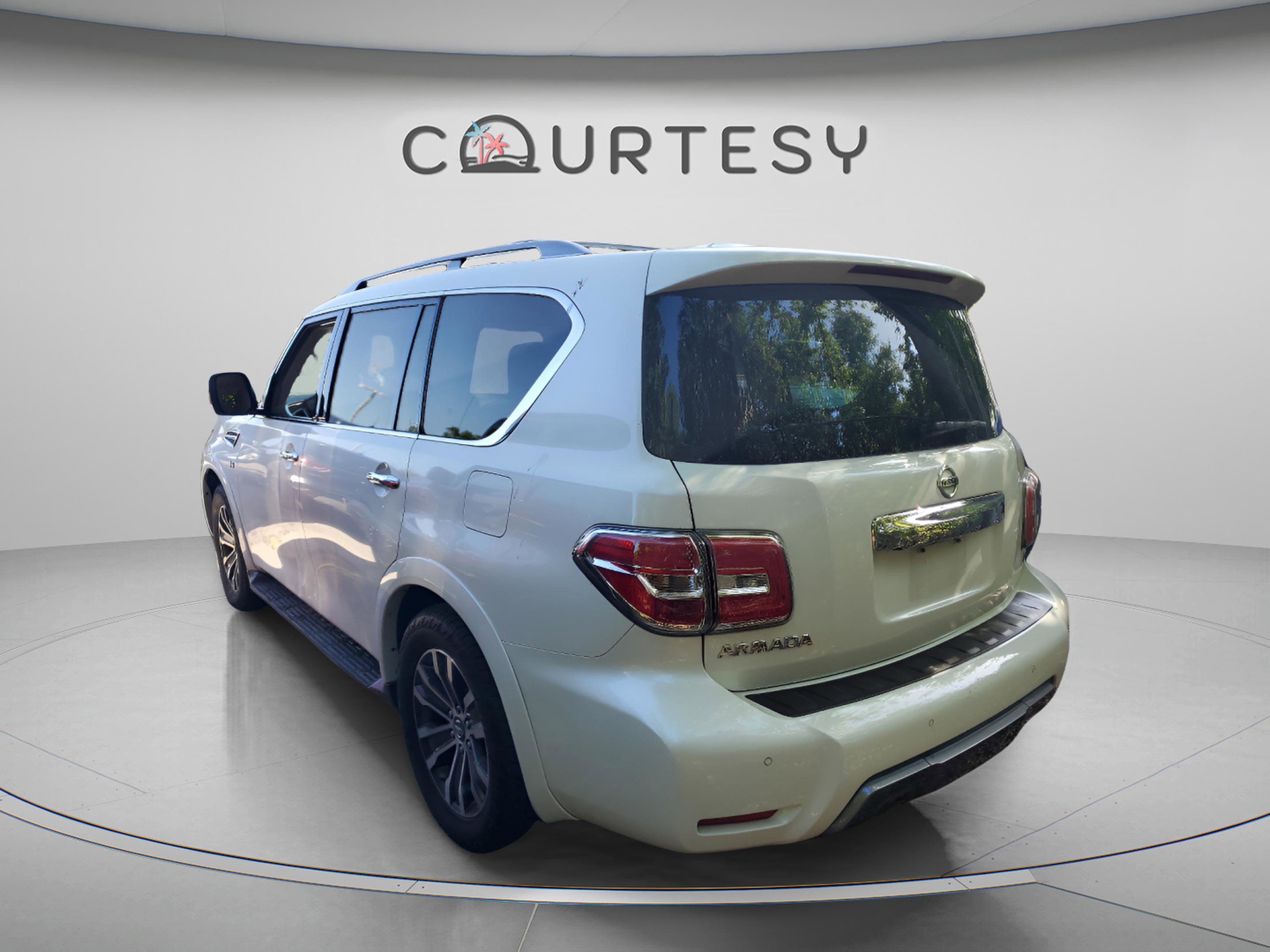Used 2019 Nissan Armada SL w/ Premium Package RWD image 2