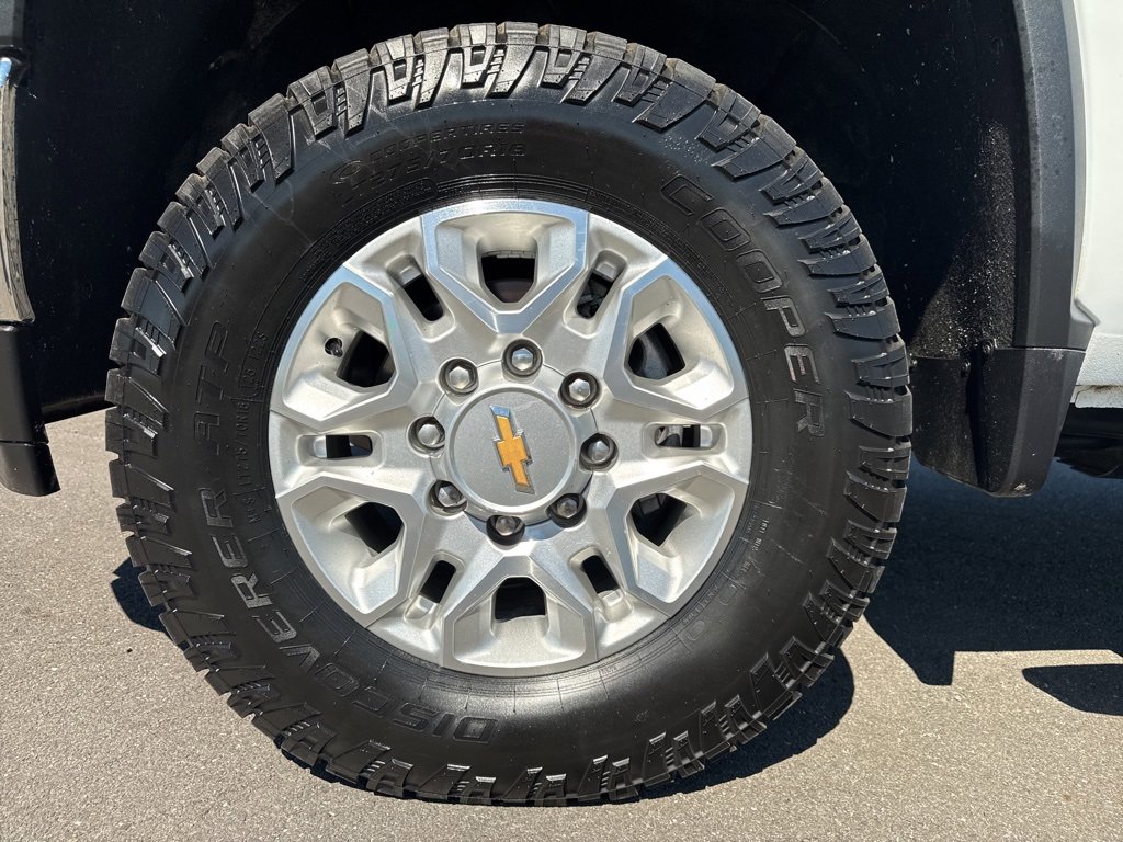 Used 2023 Chevrolet Silverado 2500 LT w/ Convenience Package image 14