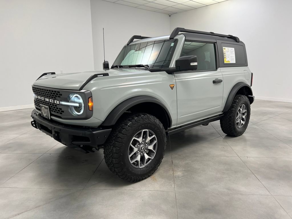 Used 2024 Ford Bronco Badlands image 3