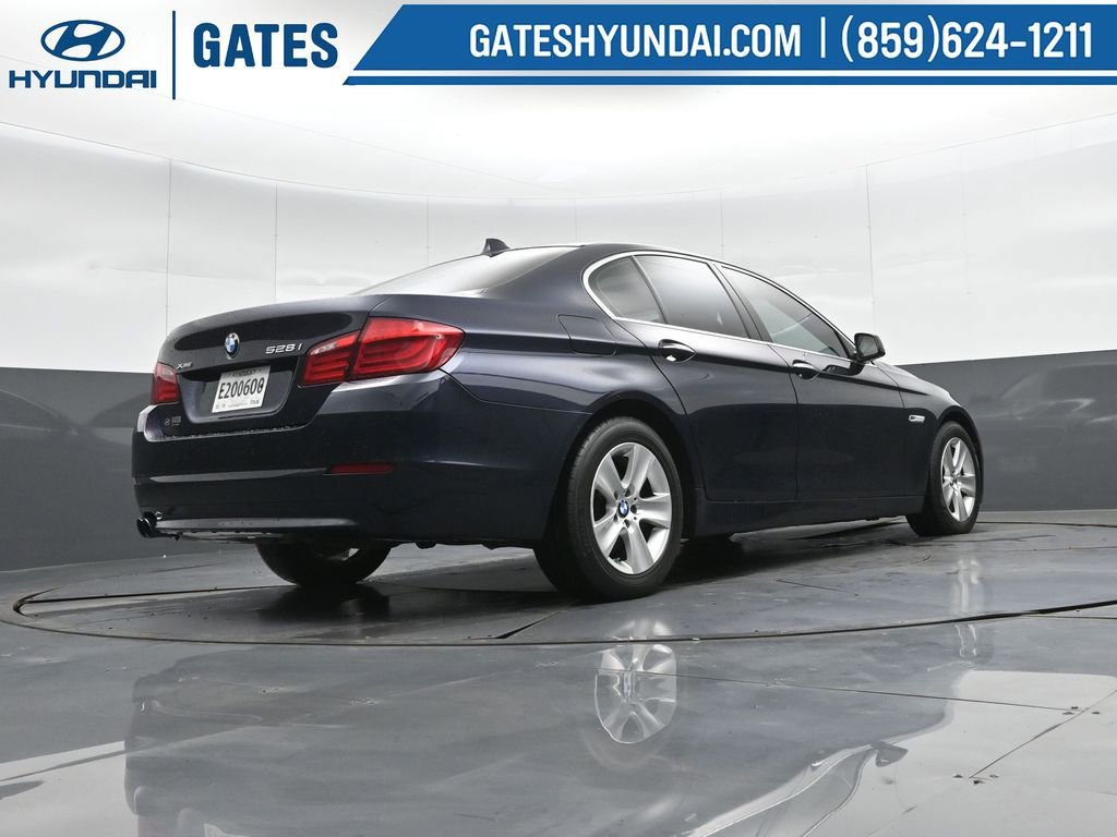 Used 2013 BMW 528i xDrive Sedan image 39