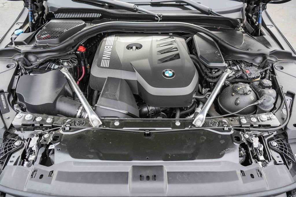 Used 2025 BMW 530i 530i w/ Premium Package image 29