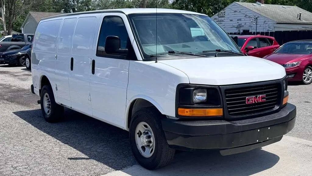 Used 2016 Chevrolet Express 2500 RWD image 12