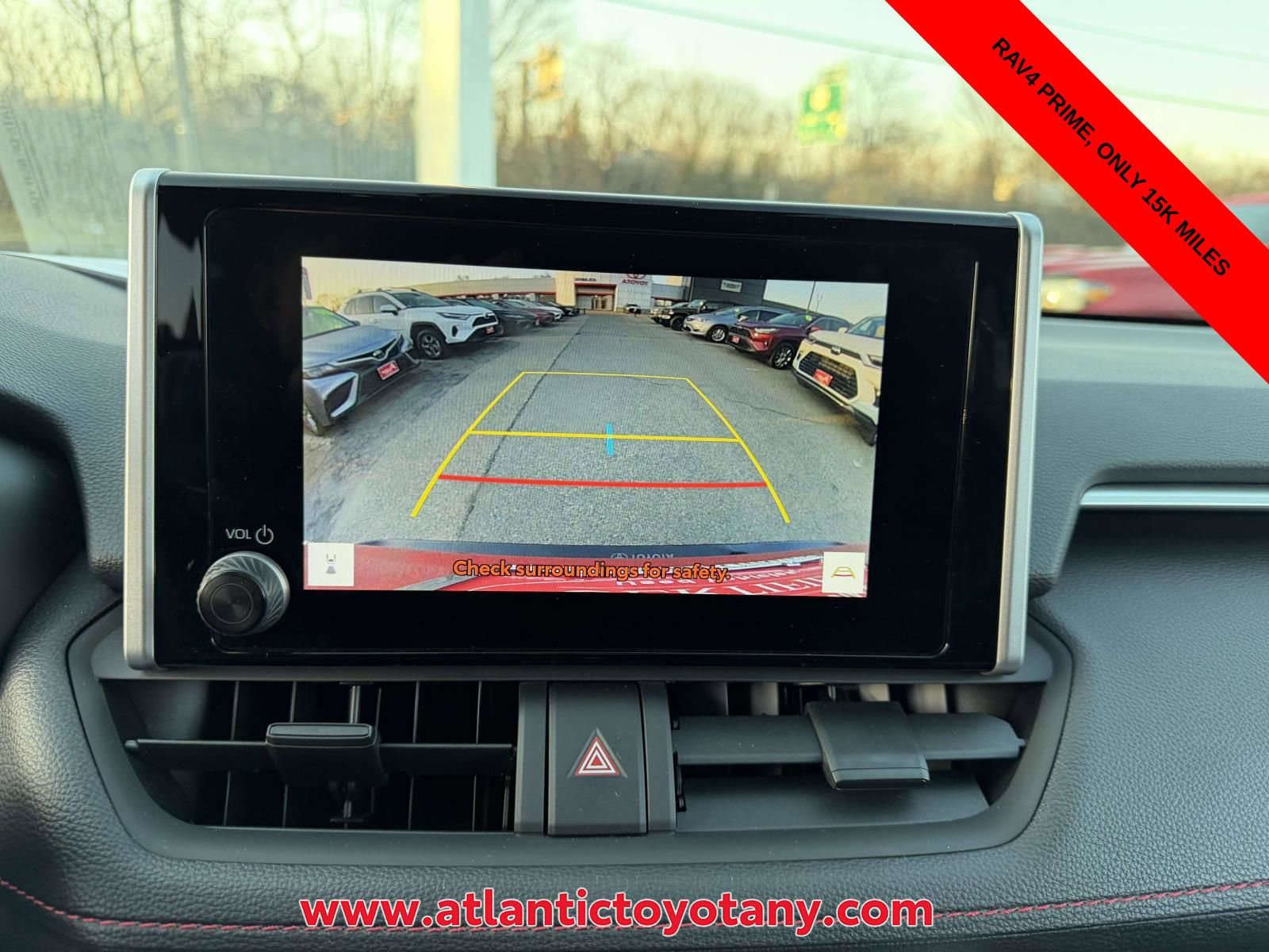 Used 2024 Toyota RAV4 SE w/ Weather & Moonroof Package image 10