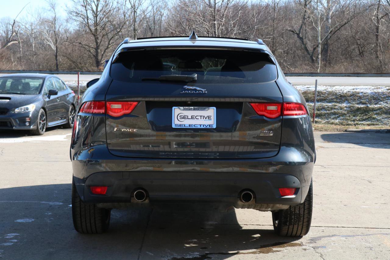 Used 2018 Jaguar F-PACE R-Sport AWD/4WD image 11