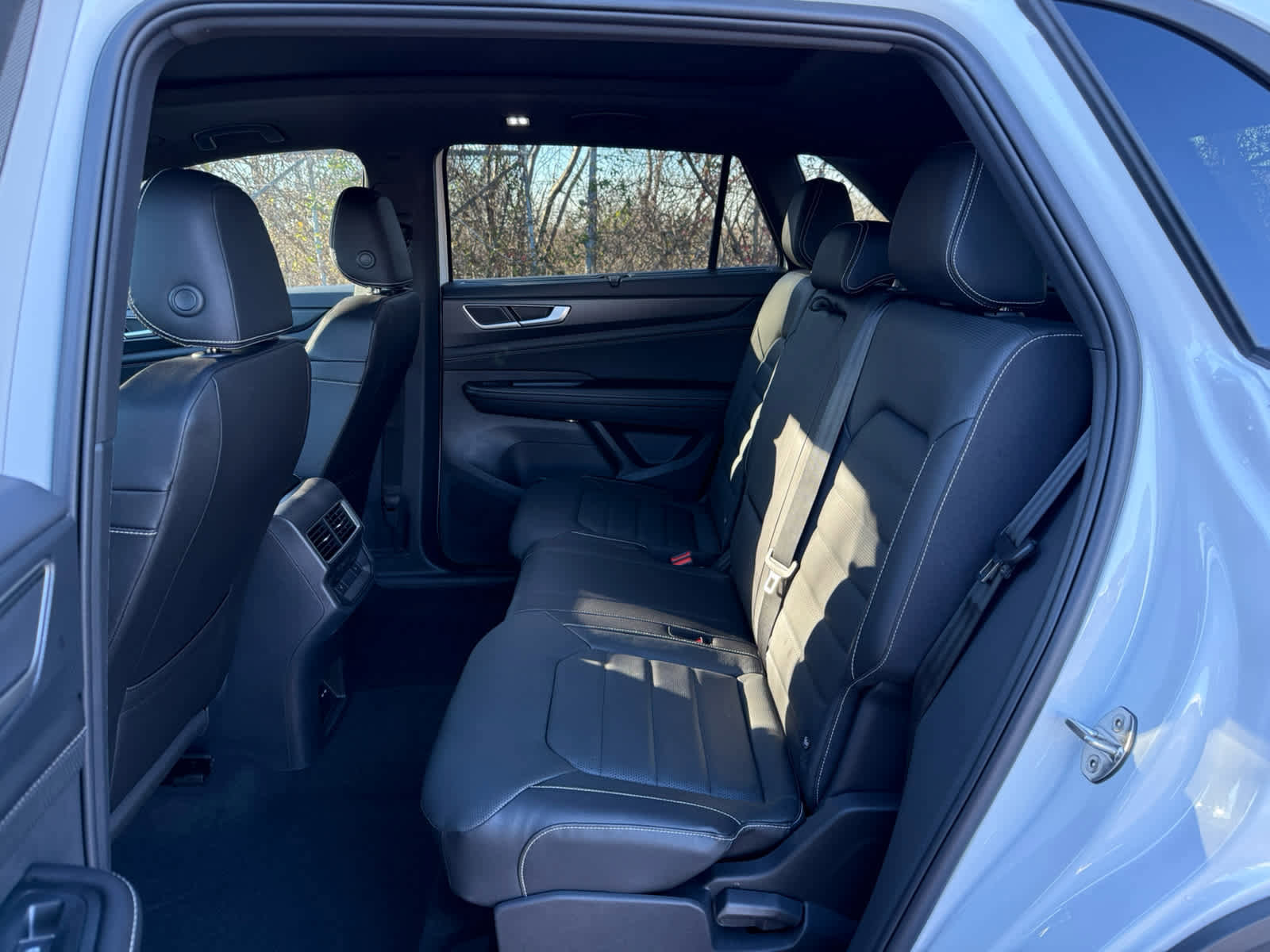 New 2026 Volkswagen Atlas Cross Sport SEL R-Line image 16