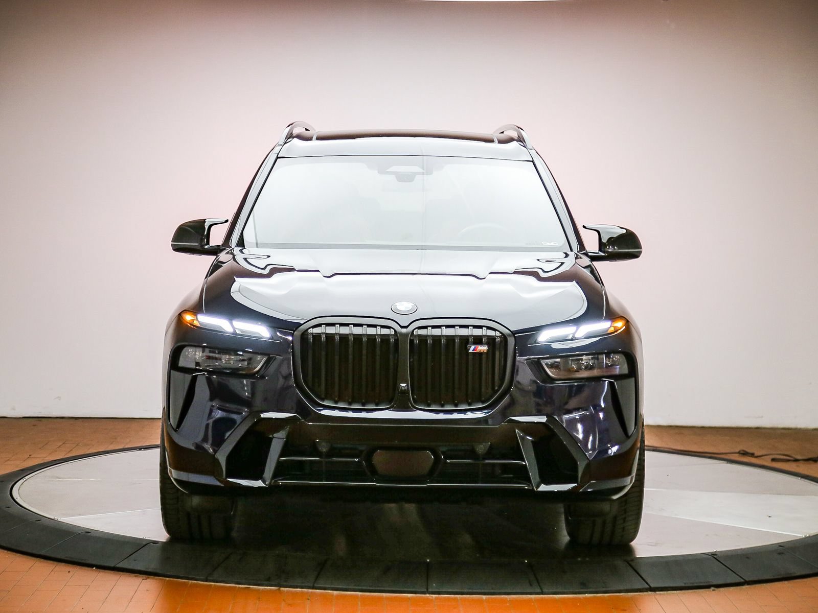 Used 2025 BMW X7 M60i AWD/4WD image 7