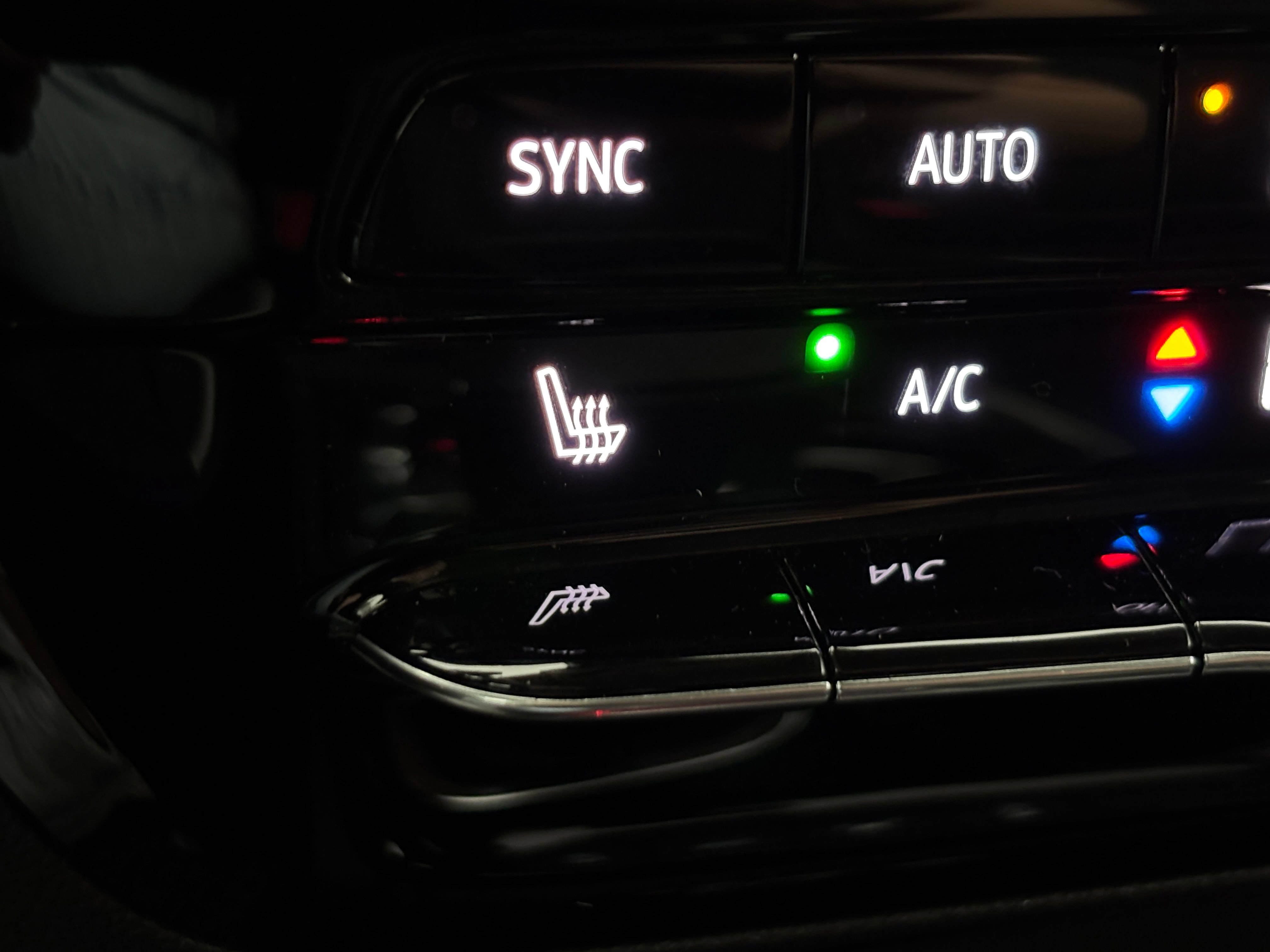 New 2026 Buick Encore GX Avenir w/ Avenir Technology Package AWD/4WD image 5