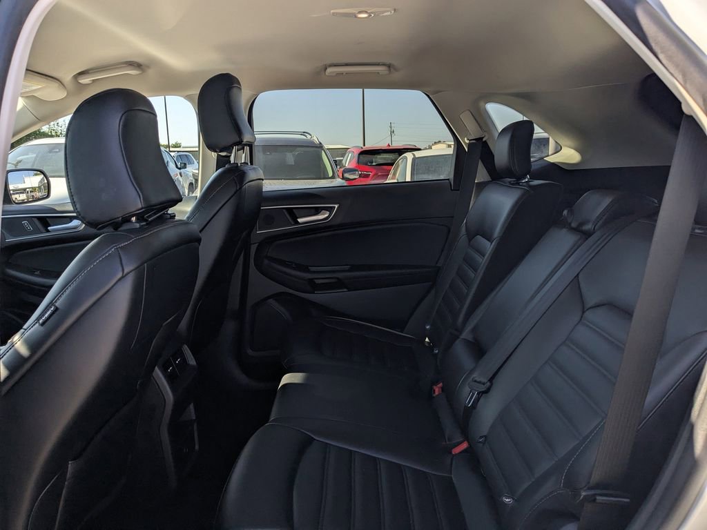 Used 2024 Ford Edge SEL AWD/4WD image 13