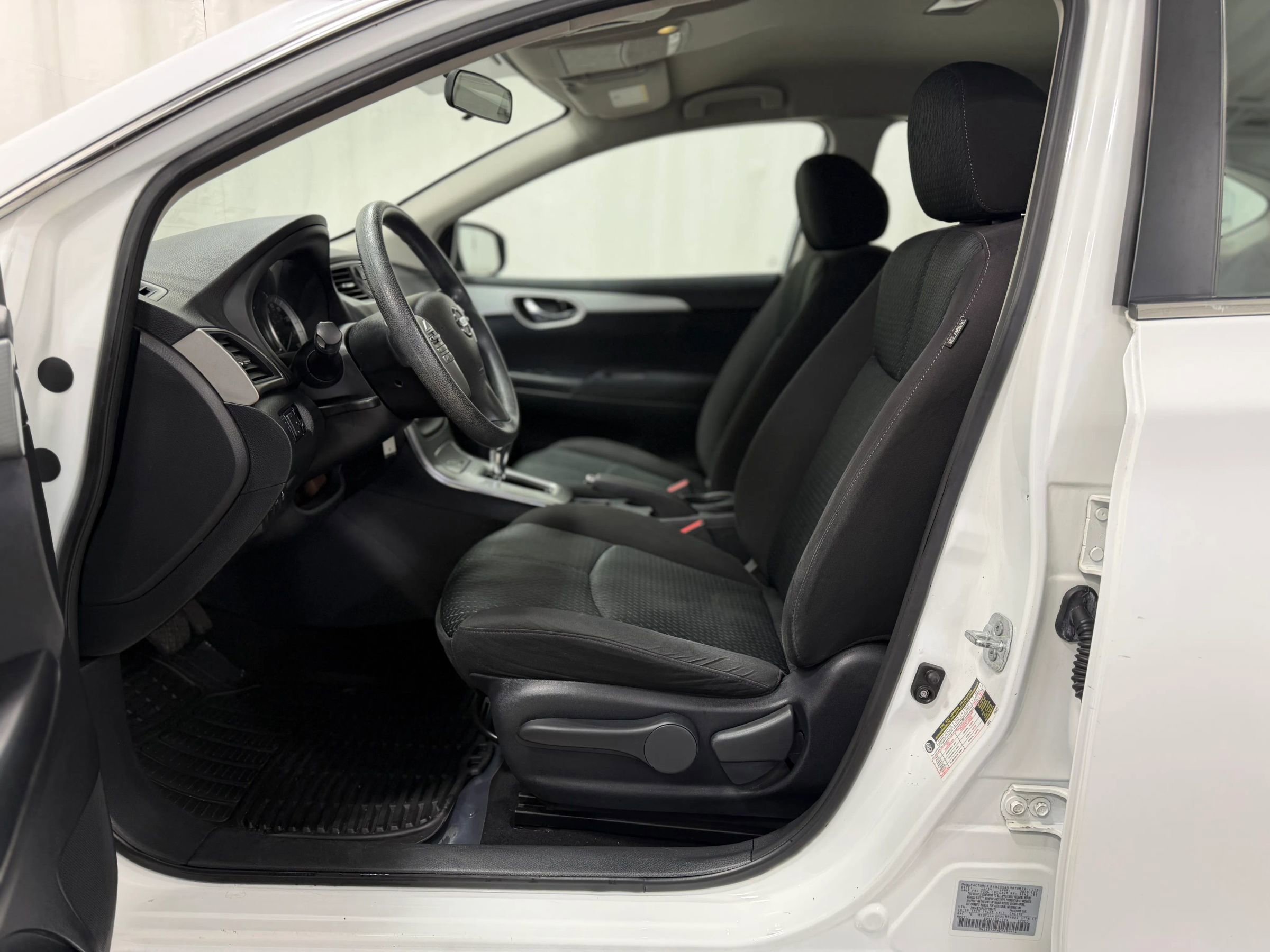 Used 2014 Nissan Sentra SR image 13