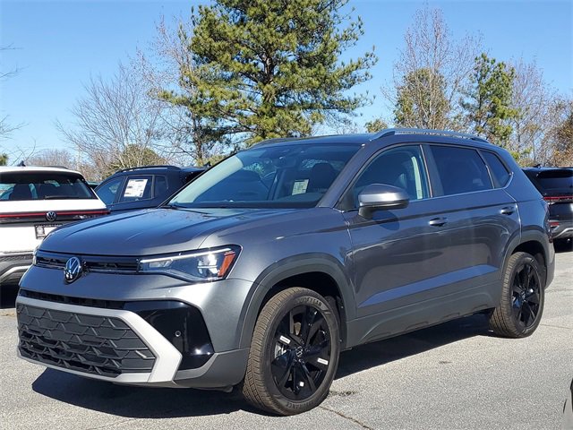 New 2026 Volkswagen Taos SE image 32