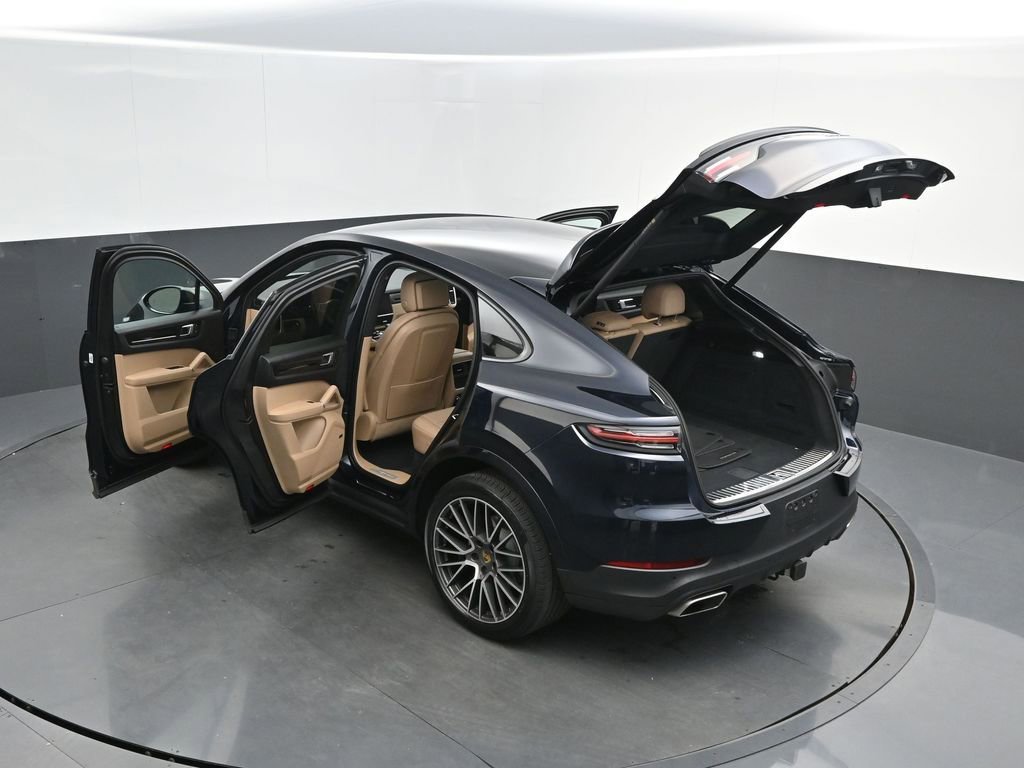Used 2022 Porsche Cayenne Coupe w/ Premium Package image 45