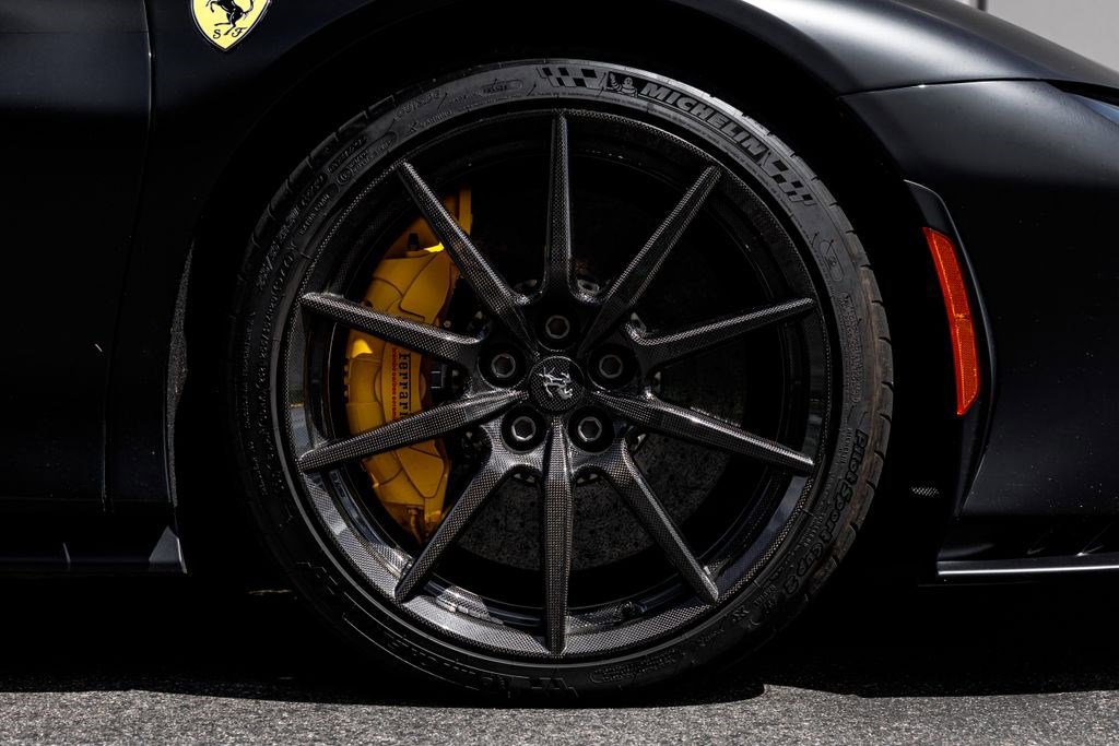 Used 2022 Ferrari SF90 Spider AWD/4WD image 32