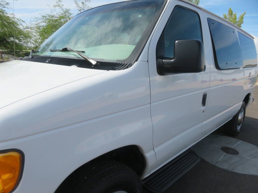 Used 2003 Ford E-350 and Econoline 350 Super Duty Wagon image 8