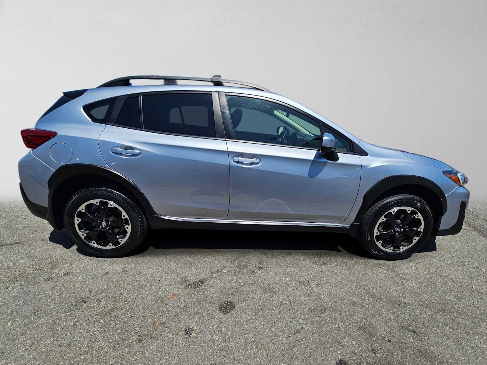 Used 2022 Subaru Crosstrek 2.0i Premium w/ Popular Package #2 AWD/4WD image 2